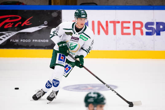 Färjestads Jacob Peterson på värmningen innan