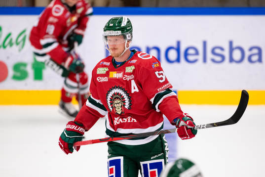 Frölundas Simon Hjalmarsson på värmningen innan