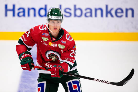 Frölundas Elmer Söderblom på värmningen innan