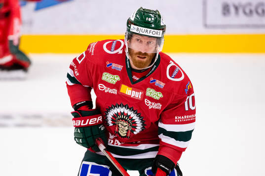 Frölundas Jens Olsson på värmningen innan