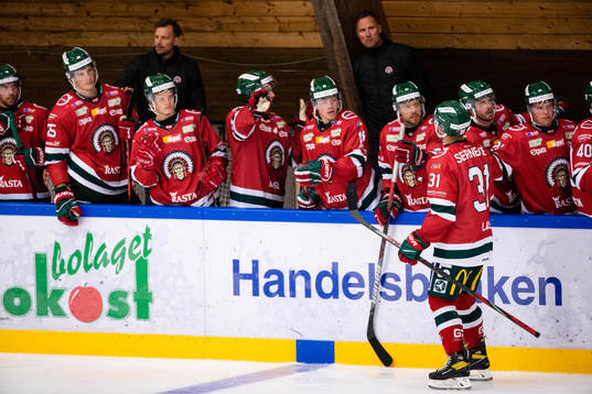 Frölundas Nicklas Lasu jublar med lagkamrater