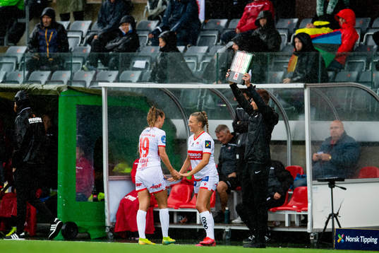 Marina Heggernes Jensen and Madeleine Veivåg of Sandviken