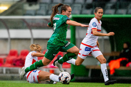 Ingrid Stenevik of Sandviken, Hege Hansen of Klepp and