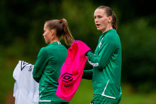Elisabeth Terland of Klepp warms up