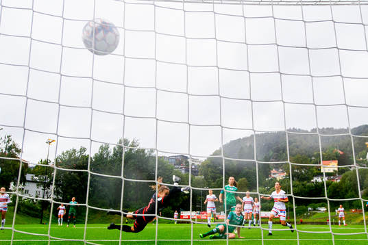 Elisabeth Terland of Klepp scores a disallowed goal behind