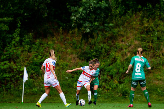 Ingrid Ryland of Sandviken and Aleksandra Sikora of Klepp