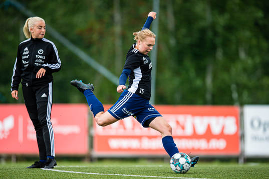 Nora Bakke of Fart