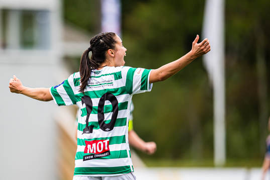 Sara Kristine Bantan Eggesvik of KIL/Hemne celebrates