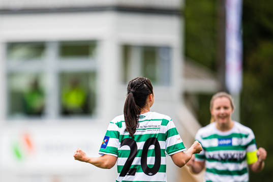 Sara Kristine Bantan Eggesvik of KIL/Hemne celebrates