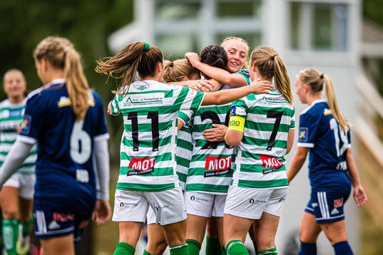 Sara Kristine Bantan Eggesvik of KIL/Hemne celebrates