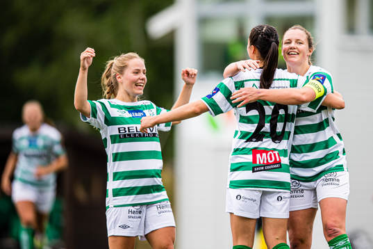 Sara Kristine Bantan Eggesvik of KIL/Hemne celebrates
