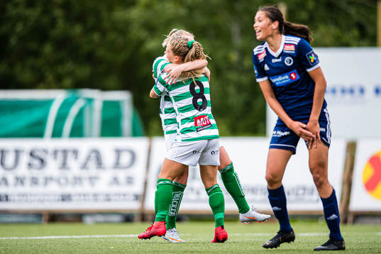 Sara Margrethe Hoftun Bjerksæter of KIL/Hemne celebrates