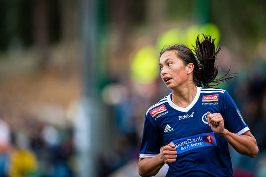 Anita Bueno Lindmoen of Fart
