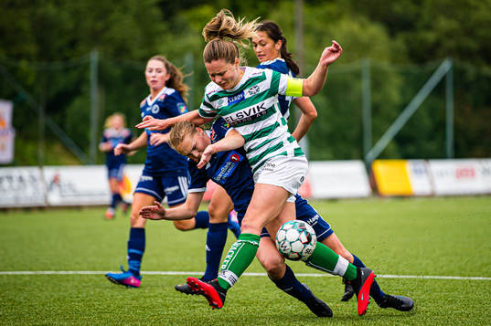 Amalie Rød of Fart and Maren Volden Snekvikof KIL/Hemne