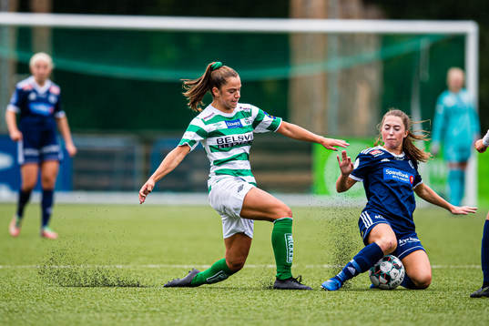 Dorte Pelabon of KIL/Hemne and Ida-Helén Svindland of Fart