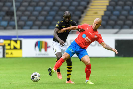 s Enoch Kofi Adu och Helsingborgs Anthony van