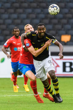 s Henok Goitom och Helsingborgs Jakob Voelkerling Persson