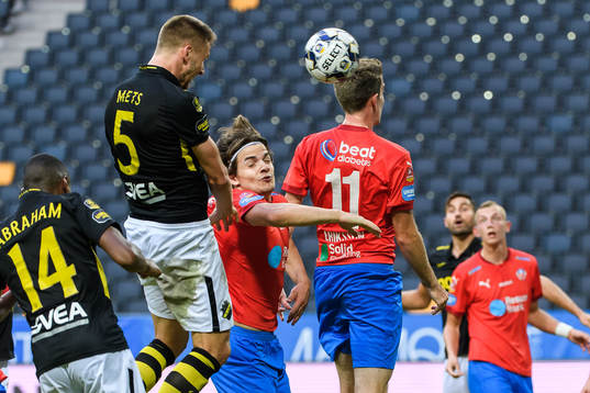 s Karol Mets gör 2-0