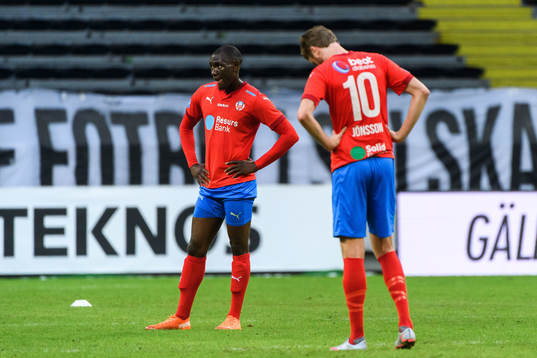 Helsingborgs Ravy Tsouka Dozi och Rasmus Jönsson deppar
