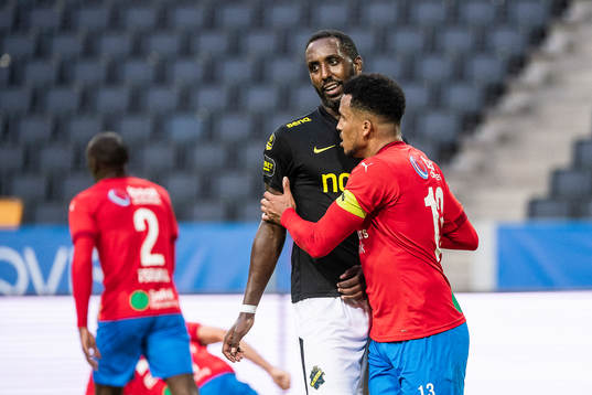 s Henok Goitom och Helsingborgs Martin Olsson