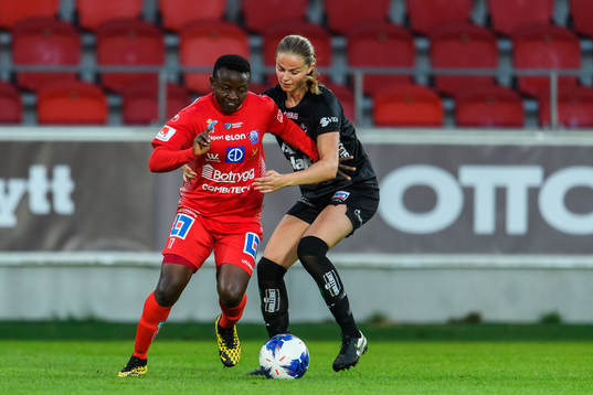Linköpings Orji Ebere och Växjös Maria Möller Thomsen