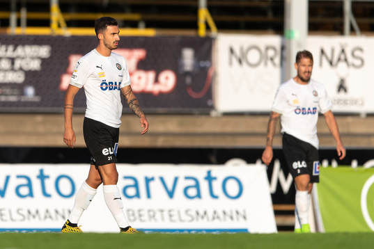 Örebros Simon Amin deppar