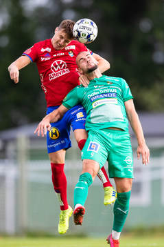 Östers Fredrik Lundgren och Ljungskiles Perparim Beqaj
