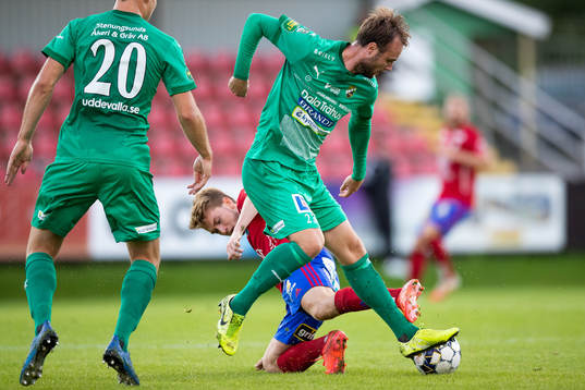 Ljungskiles Niklas Olsson och Östers Carl Johansson
