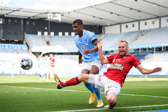Malmö FFs Amin Sarr och Falkenbergs Tobias Englund