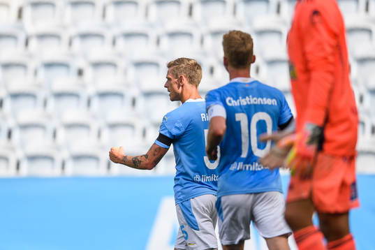 Malmö FFs Sören Rieks jublar med lagkamrater