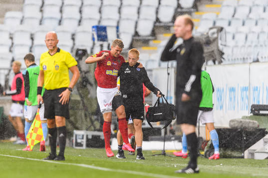 Falkenbergs Marcus Mathisen lämnar planen