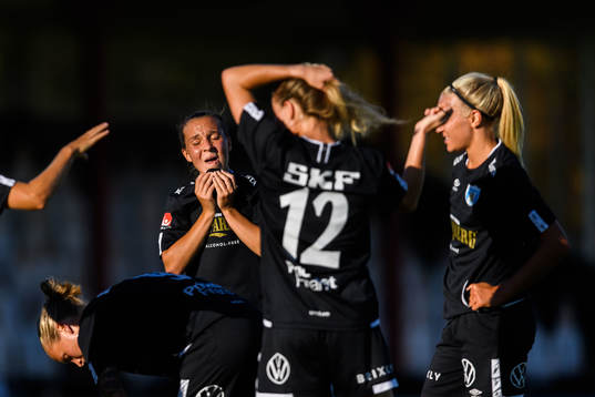 Göteborgs Julia Zigiotti Olme deppar med lagkamrater