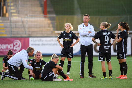 Göteborgs Rebecka Blomqvist deppar med tränare Mats Gren