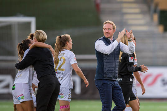 Rosengårds tränare Jonas Eidevall jublar