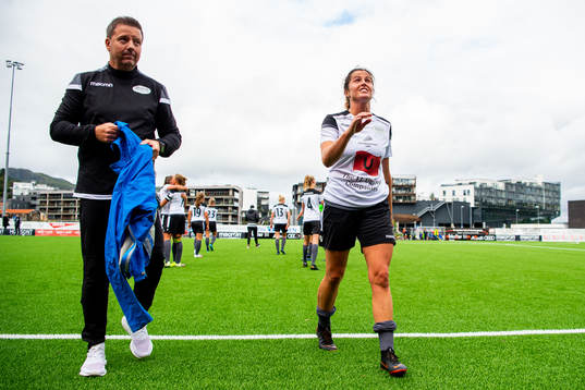 Tommy Egeli, head coach of Amazon Grimstad, and Kelsey
