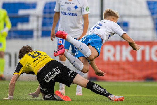 Häckens Erik Friberg och IFK Norrköpings Pontus Almqvist