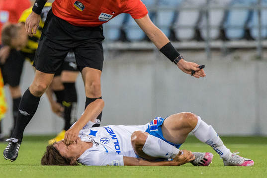 IFK Norrköpings Simon Thern har ont