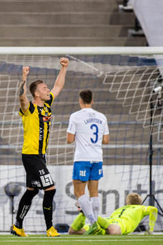 Häckens Alexander Söderlund jublar