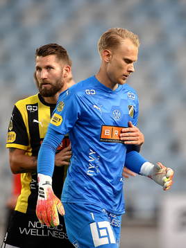 Häckens Joona Toivio och målvakt Pontus Dahlberg
