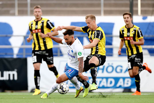 IFK Norrköpings Sead Haksabanovic och Häckens Gustav