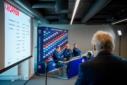 Svein Graff, head coach Lars Lagerbäck and assistant coach