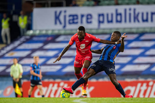 Daouda Bamba of Brann and Tortol Lumanza of Stabæk