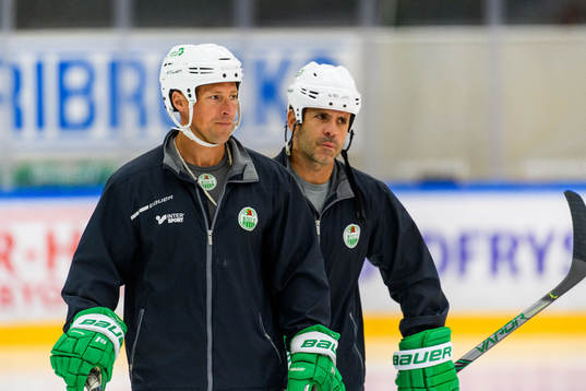 Tränare Cam Abbott och assisterande tränare Cory Murphy