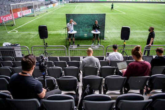 Hammarbys tränare Stefan Billborn och Jeppe Andersen