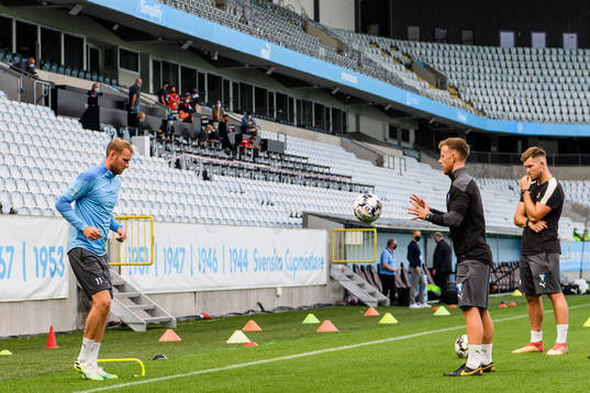 Ola Toivonen of Malmö FF does rehab practice