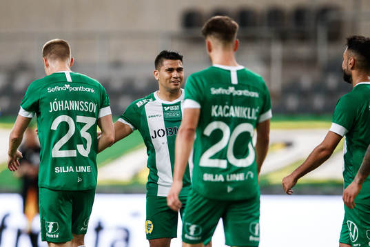 Paulinho of Hammarby celebrate with teammates