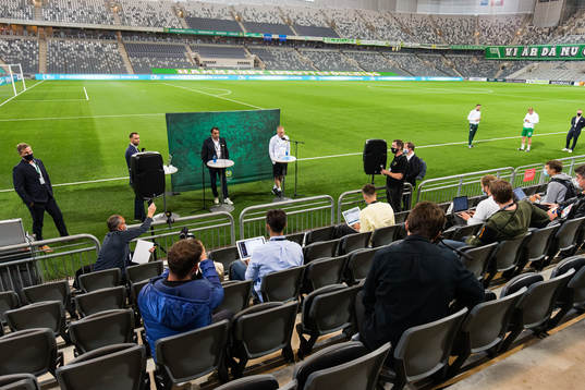 Zsolt Hornyak, head coach of Puskas and Stefan Billborn,