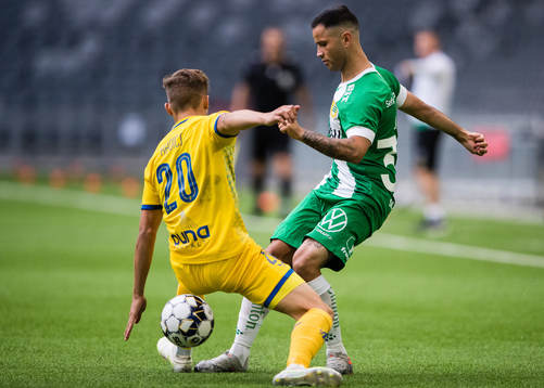 Marton Radics of Puskas and Mohanad Jeahze of Hammarby
