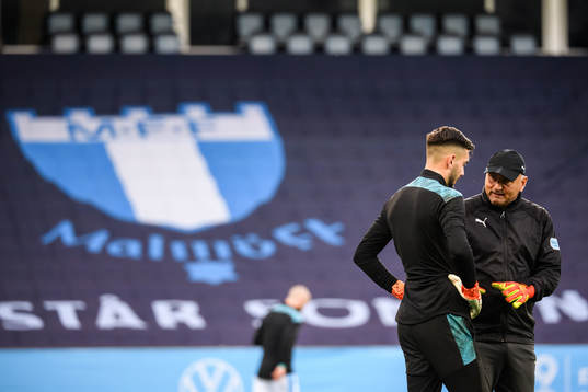 Jonnie Fedel, goalkeeper coach in a conversation with