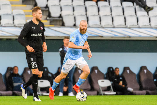 David Jablonsky of Cracovia and Jo Inge Berget of Malmö FF